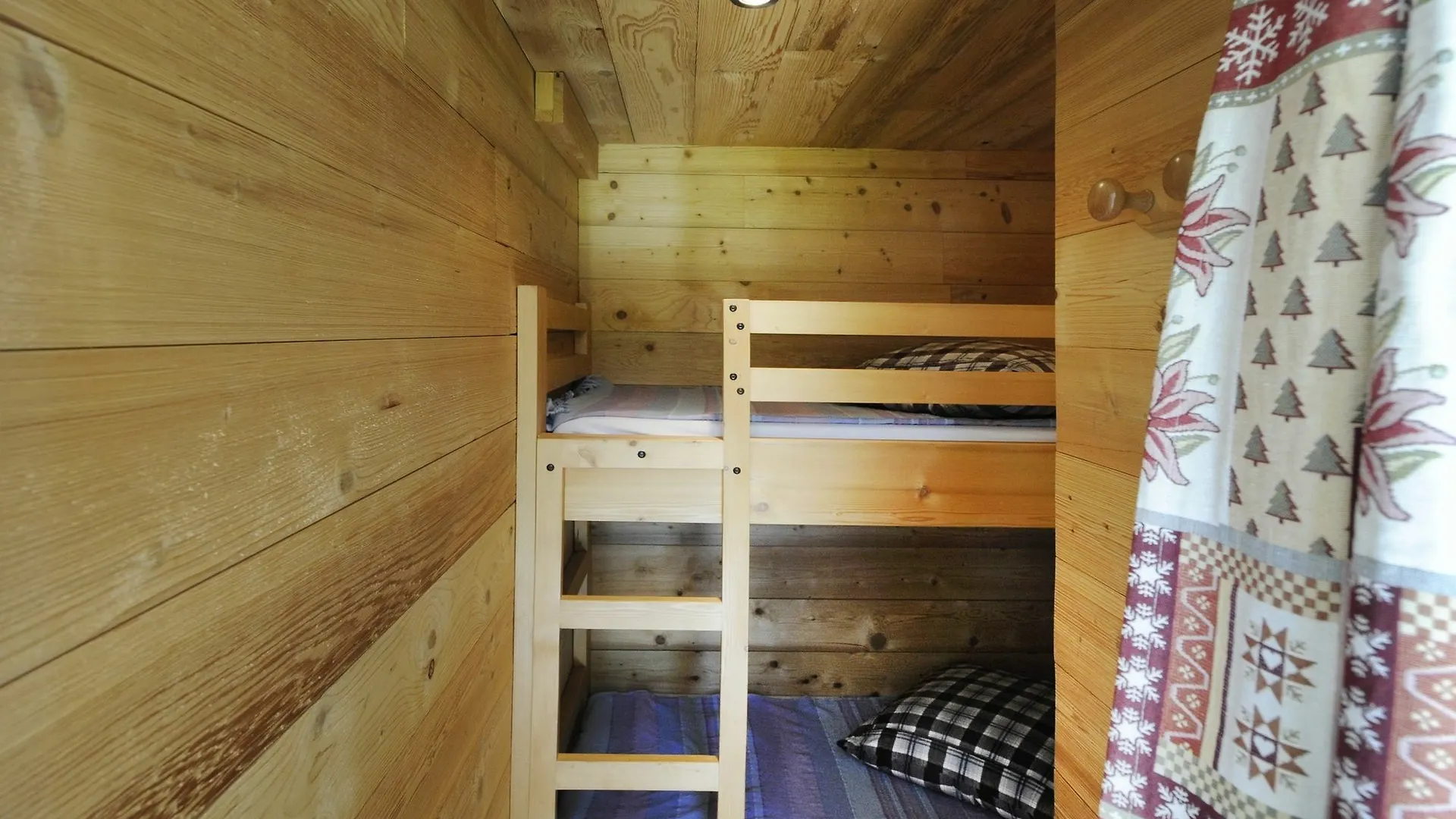 Genepi 3 A Spacious, 1-Bedroom Apartment Located In The Alps Les Menui Saint-Martin-de-Belleville